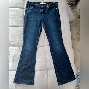 Medium-sized Levi’s bootcut jeans